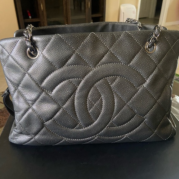Authentic Chanel Purse CC Shopping Tote  silver hardware leather - Picture 15 of 16